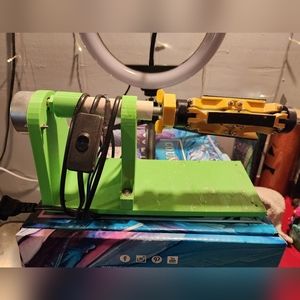 Lime green tumbler good used condition